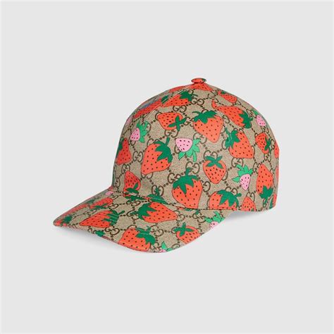 casquettes gucci fraise|casquette Gucci taille xs.